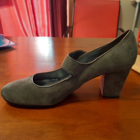 Me Too Charcoal Gray Suede Closed Toe Block Heels - Size 9.5M - Picture 8 of 11